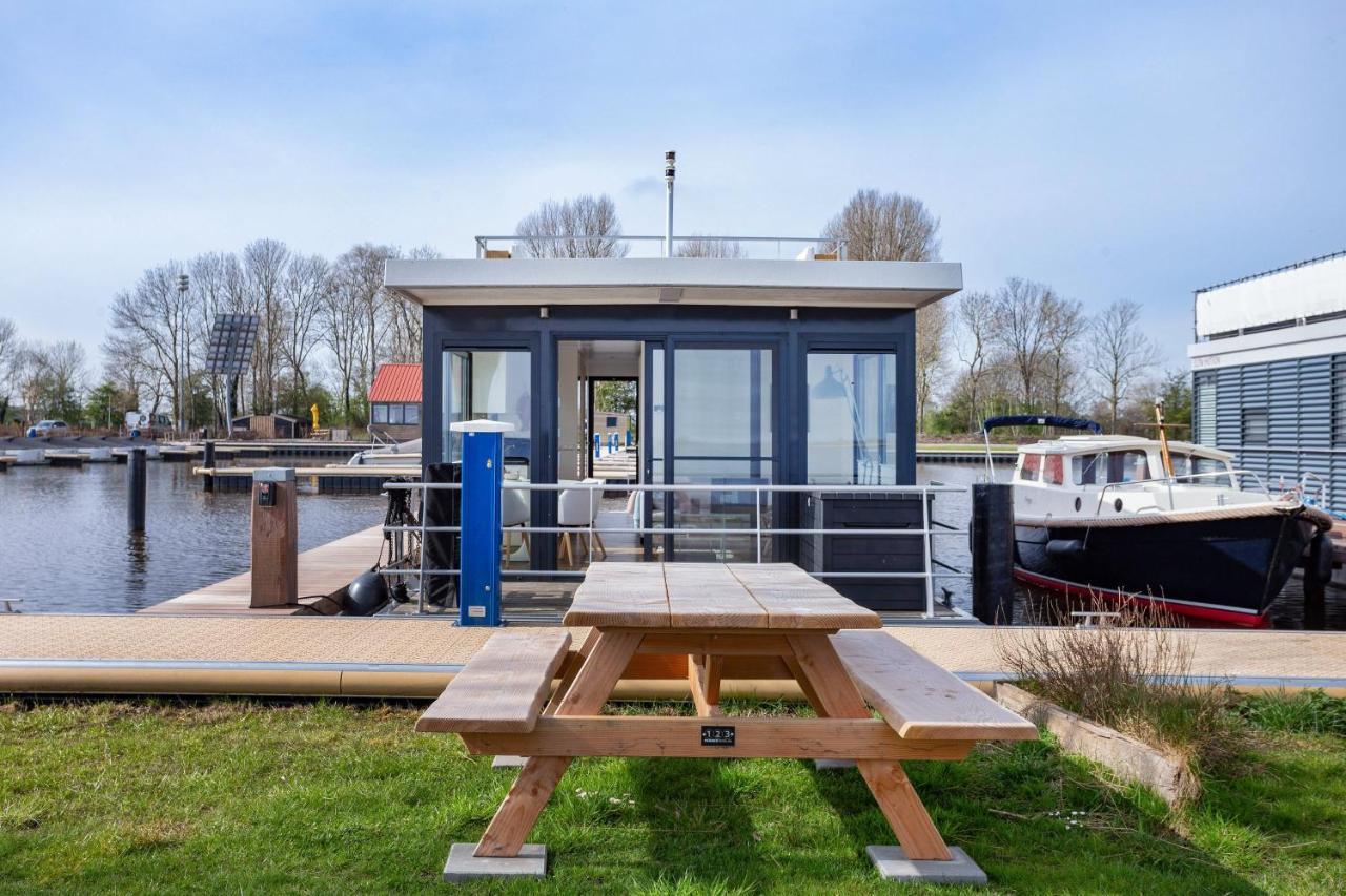 Welcome In - Houseboat Agua Dolce Met Tuin, Paviljoenwei 4, Sneek - Offingawier Eksteriør billede
